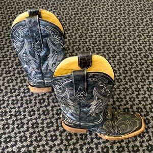 Corral Vintage Cowboy Boots